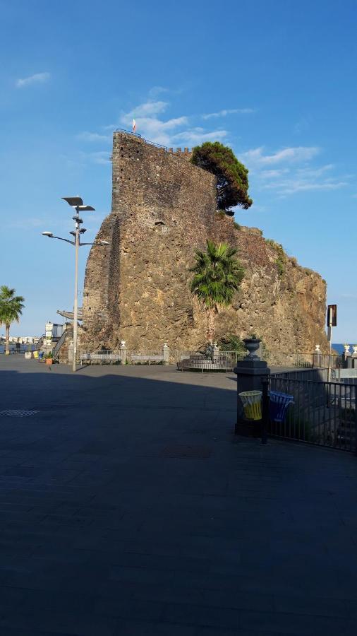 Bed & Breakfast Dietro Le Mura Aci Castello Εξωτερικό φωτογραφία